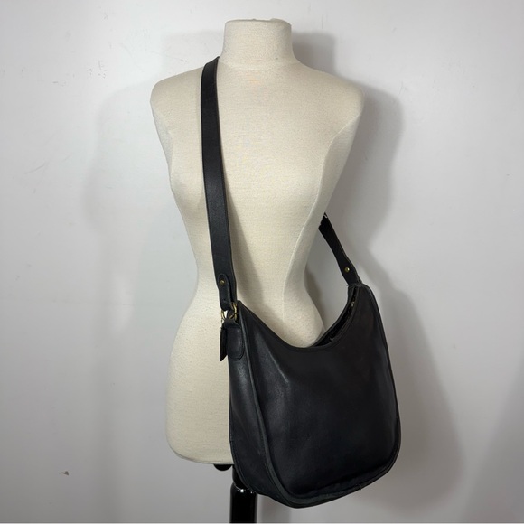 Coach Vintage Becket Black Leather Zip Bag - Picture 1 of 10